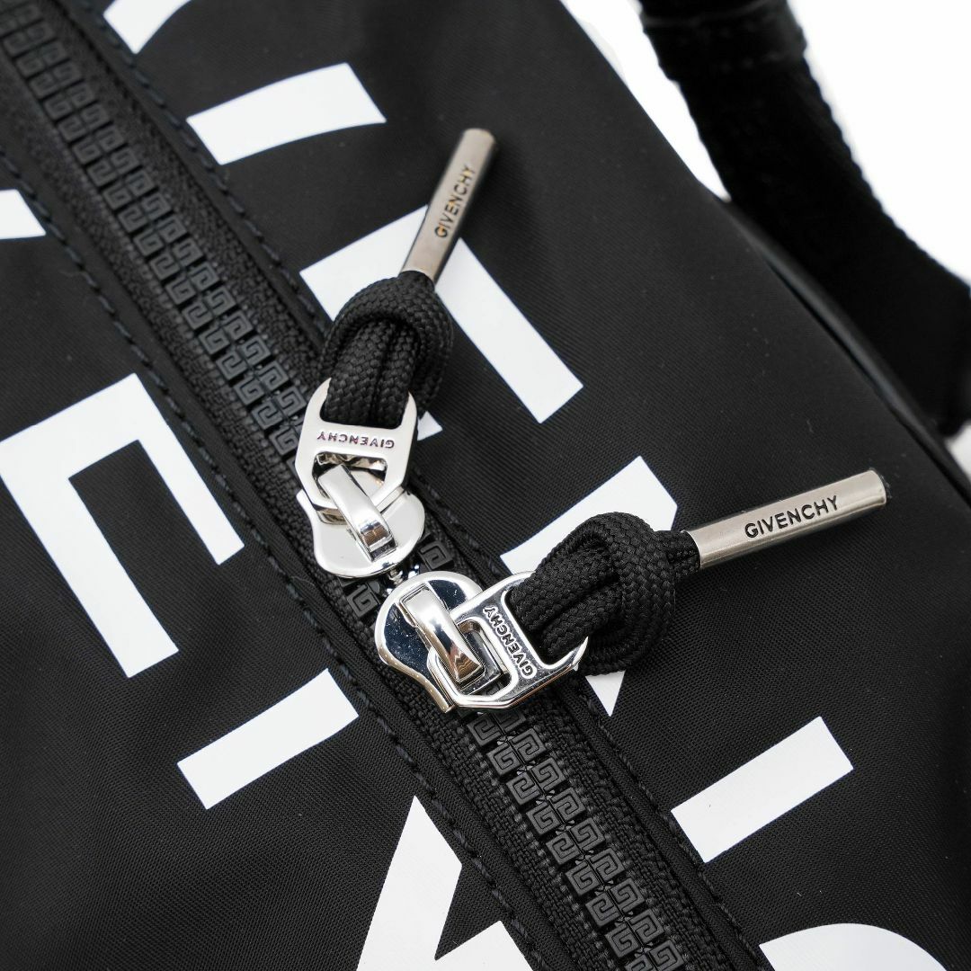 GIVENCHY(ジバンシィ)の新品 Givenchy パンドラ バッグ スモール メンズのバッグ(ショルダーバッグ)の商品写真