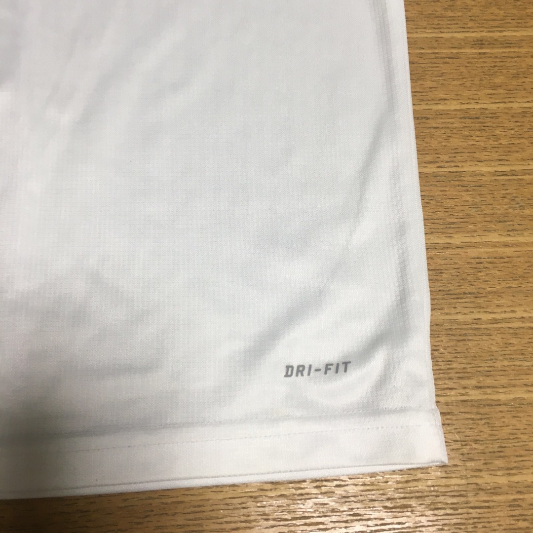 ナイキ　DRI FIT キッズ/ベビー/マタニティのキッズ服男の子用(90cm~)(Tシャツ/カットソー)の商品写真
