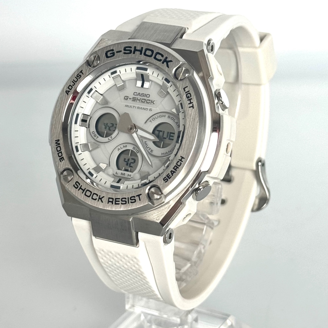 G-SHOCK(ジーショック)の【美品】カシオ　G-SHOCK　ジーショック　G-STEEL　GST-W310-7AJF　タフソーラー　白　ステンレス　樹脂 メンズの時計(腕時計(アナログ))の商品写真
