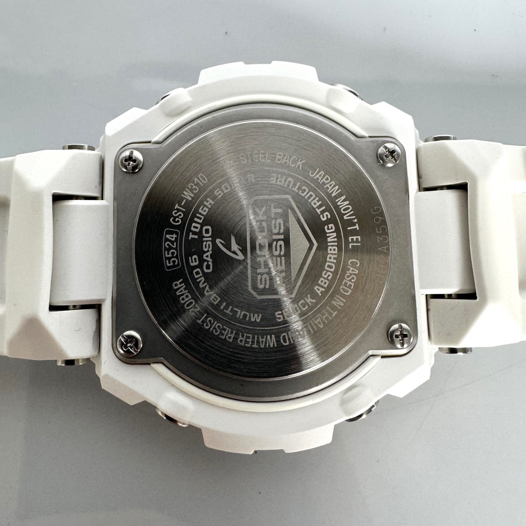 G-SHOCK(ジーショック)の【美品】カシオ　G-SHOCK　ジーショック　G-STEEL　GST-W310-7AJF　タフソーラー　白　ステンレス　樹脂 メンズの時計(腕時計(アナログ))の商品写真