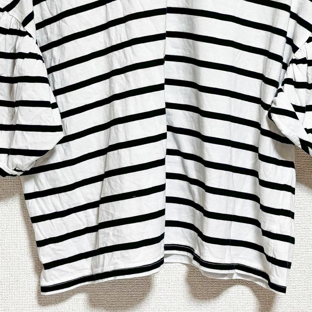 Simplicite(シンプリシテェ)のSIMPLICITE　シンプリシテェ　カットソー　ボーダー　白黒　パフ袖　半袖 レディースのトップス(カットソー(半袖/袖なし))の商品写真