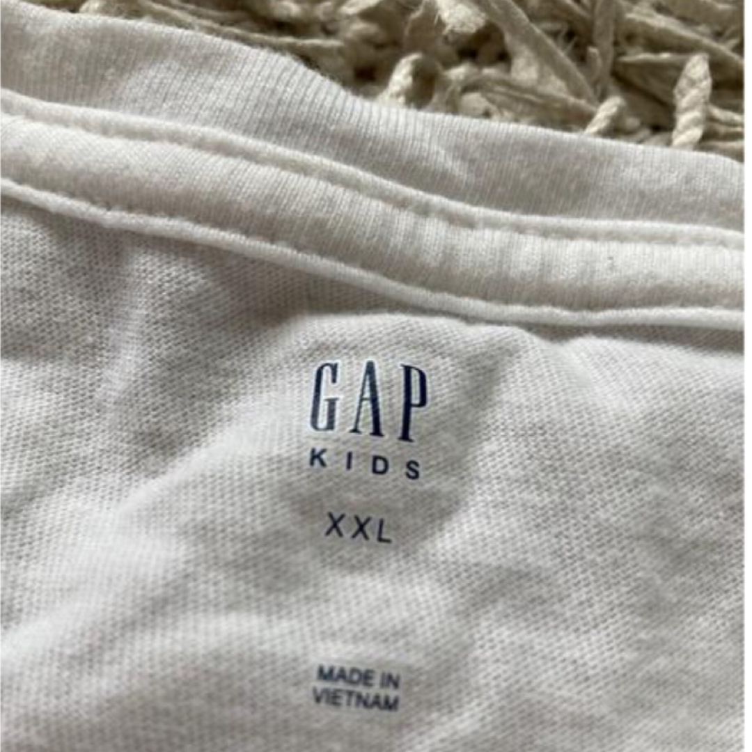 GAP Kids(ギャップキッズ)の【GAP KidsサイズXXL】白のハートプリントTシャツ キッズ/ベビー/マタニティのキッズ服女の子用(90cm~)(Tシャツ/カットソー)の商品写真