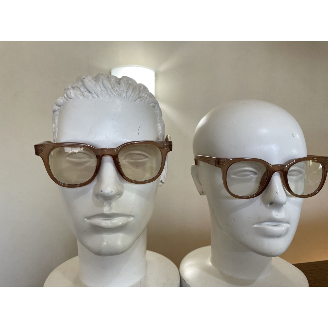 大人気調光レンズ 採用ベージュフレームUVライトブラウンレンズケース付 レディースのファッション小物(サングラス/メガネ)の商品写真