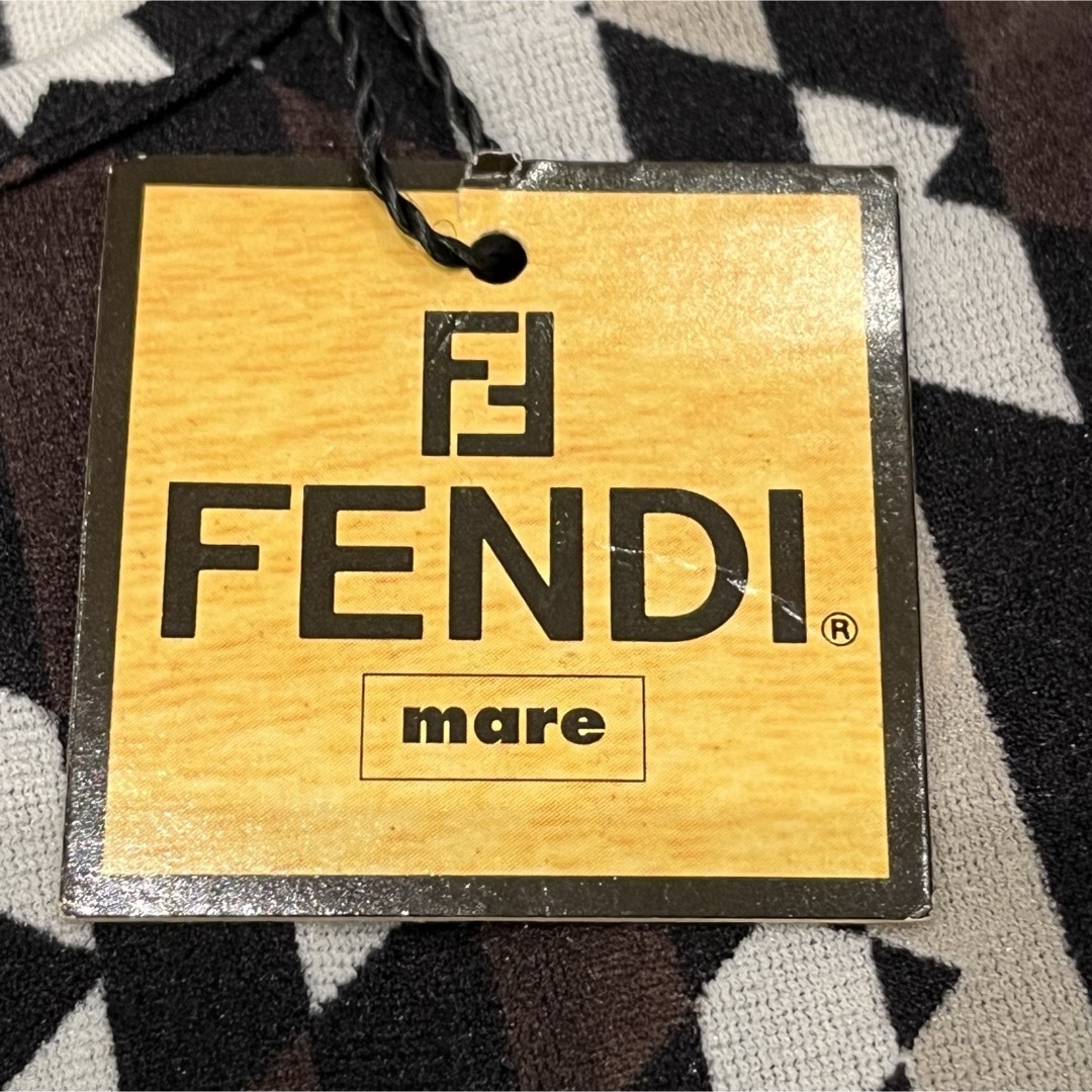 FENDI(フェンディ)のFENDI フェンディ　ヴィンテージ　レディース　トップス　カットソー　未使用品 レディースのトップス(Tシャツ(半袖/袖なし))の商品写真