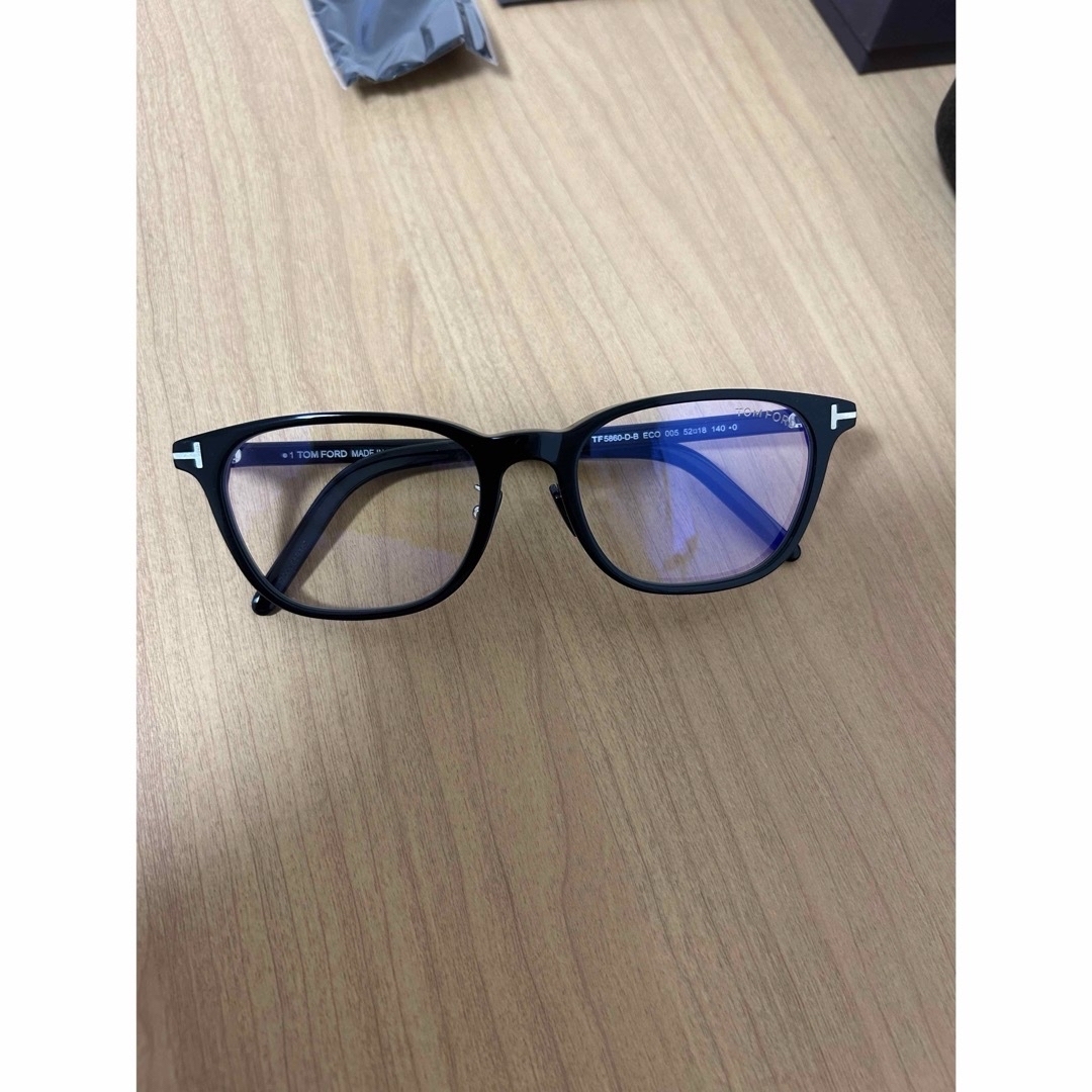 TOM FORD(トムフォード)の新品未使用　TOM FORD メガネ　伊達眼鏡 TF5860-D-B レディースのファッション小物(サングラス/メガネ)の商品写真