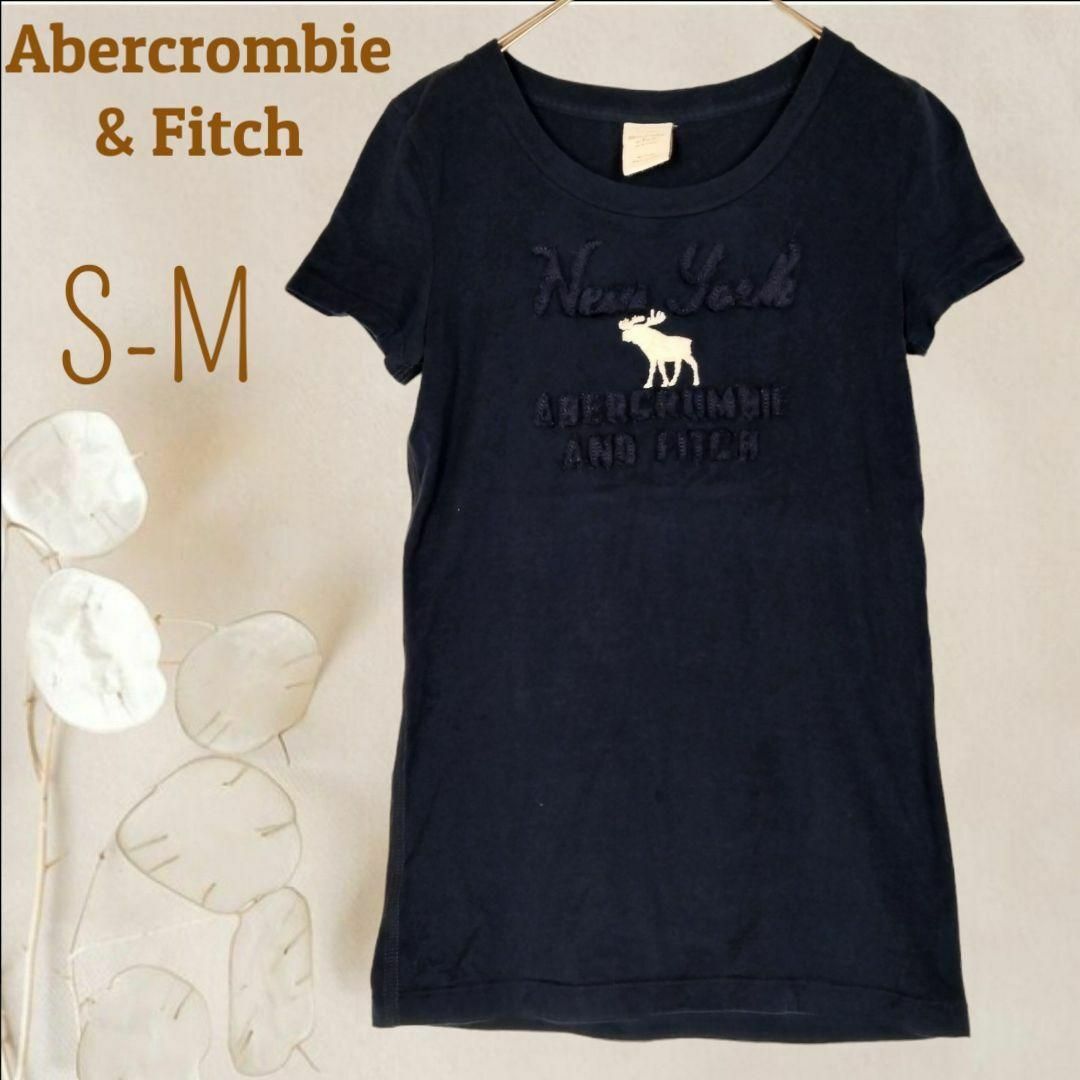 Abercrombie&Fitch(アバクロンビーアンドフィッチ)のb4309【アバクロ】半袖Tシャツ S-M 紺 ヘラジカ刺繍 大人カジュアル レディースのトップス(Tシャツ(半袖/袖なし))の商品写真