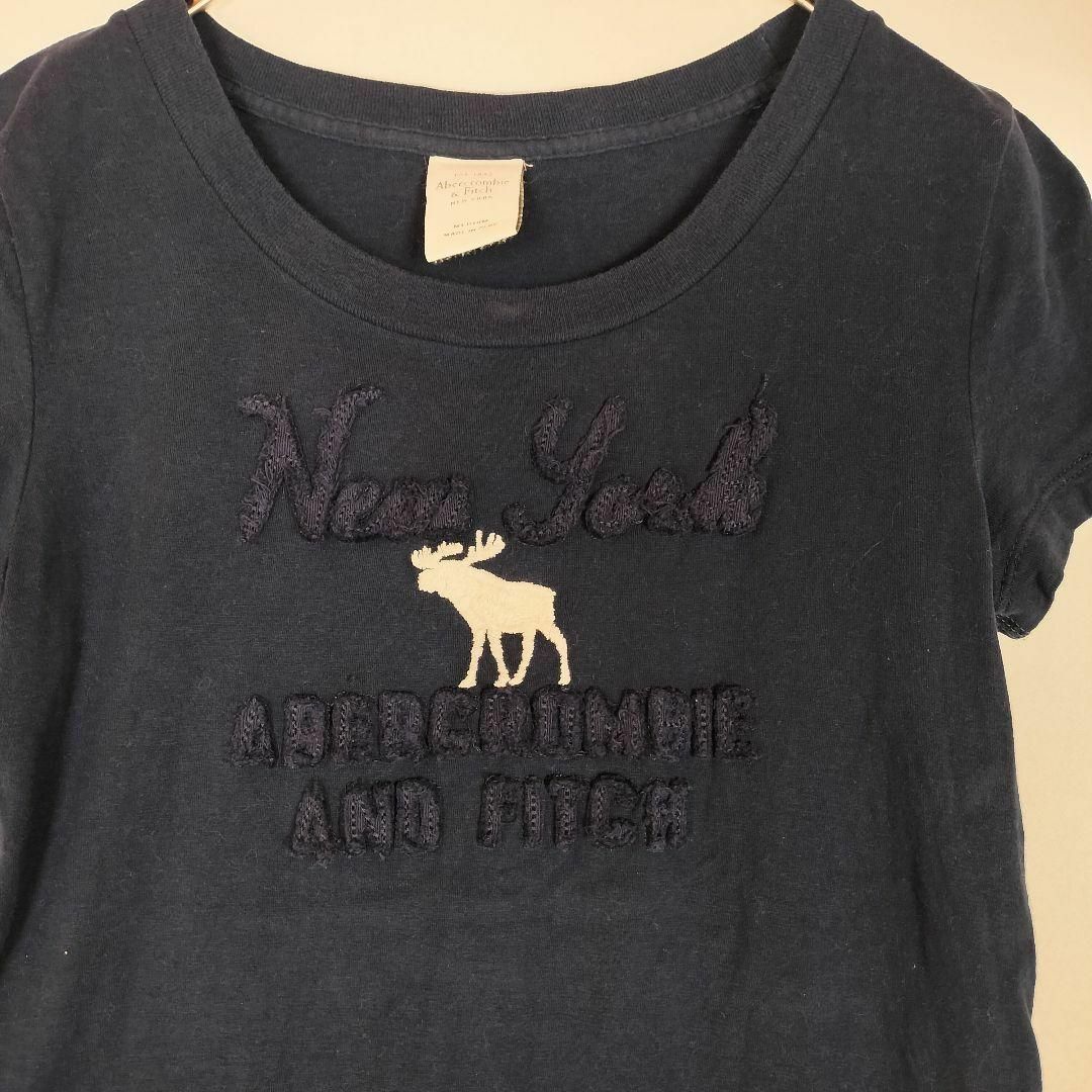 Abercrombie&Fitch(アバクロンビーアンドフィッチ)のb4309【アバクロ】半袖Tシャツ S-M 紺 ヘラジカ刺繍 大人カジュアル レディースのトップス(Tシャツ(半袖/袖なし))の商品写真