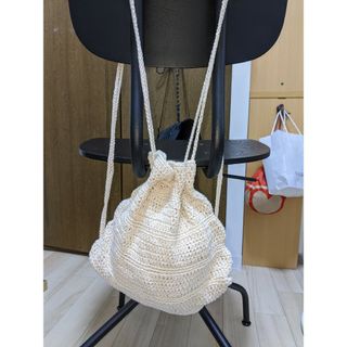 ハンドメイド　ナップサック　編み物　リュック　バックパック　かぎ編み　白(バッグ)