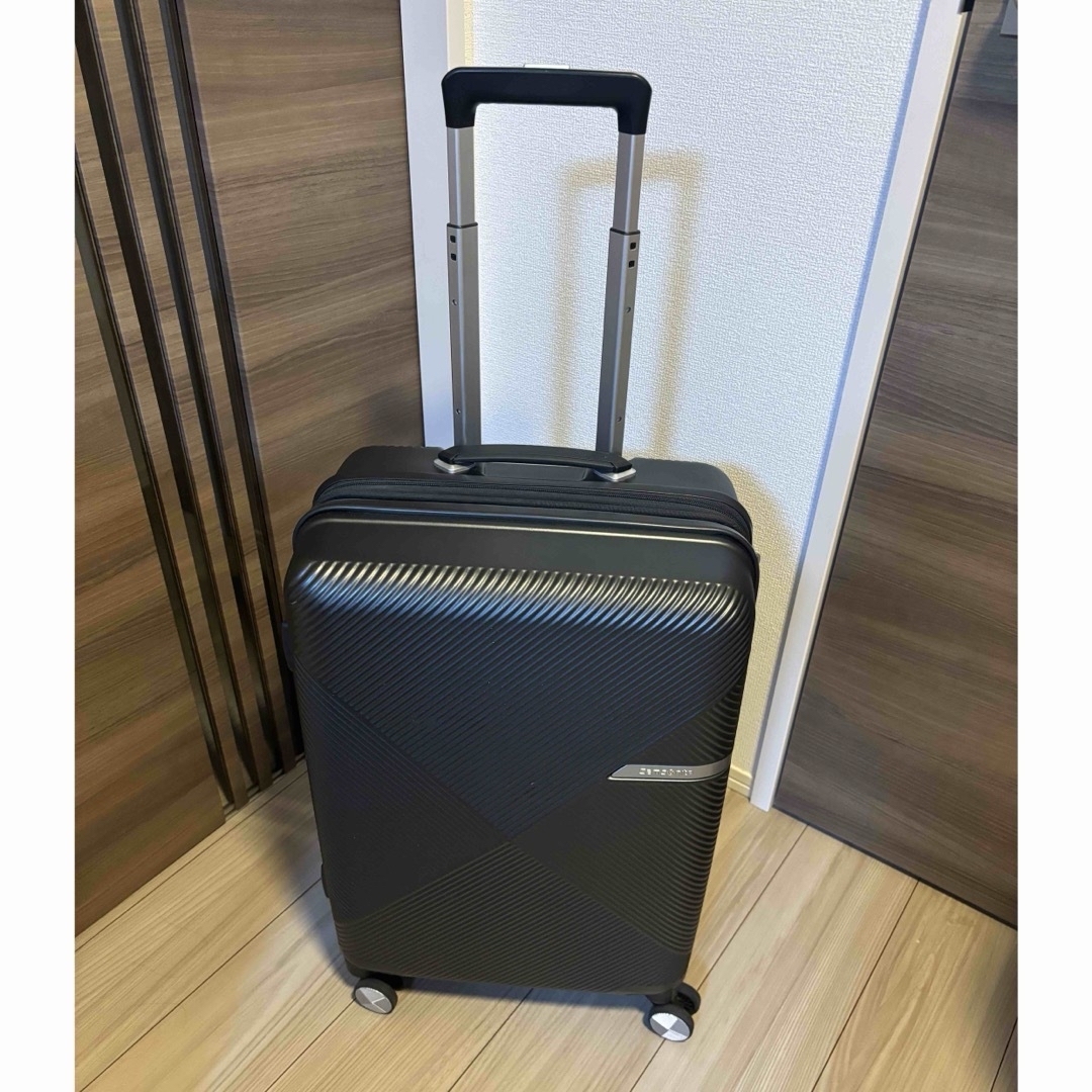 Samsonite(サムソナイト)の【美品】サムソナイトスーツケース ヴォラントスピナー マットブラック メンズのバッグ(トラベルバッグ/スーツケース)の商品写真