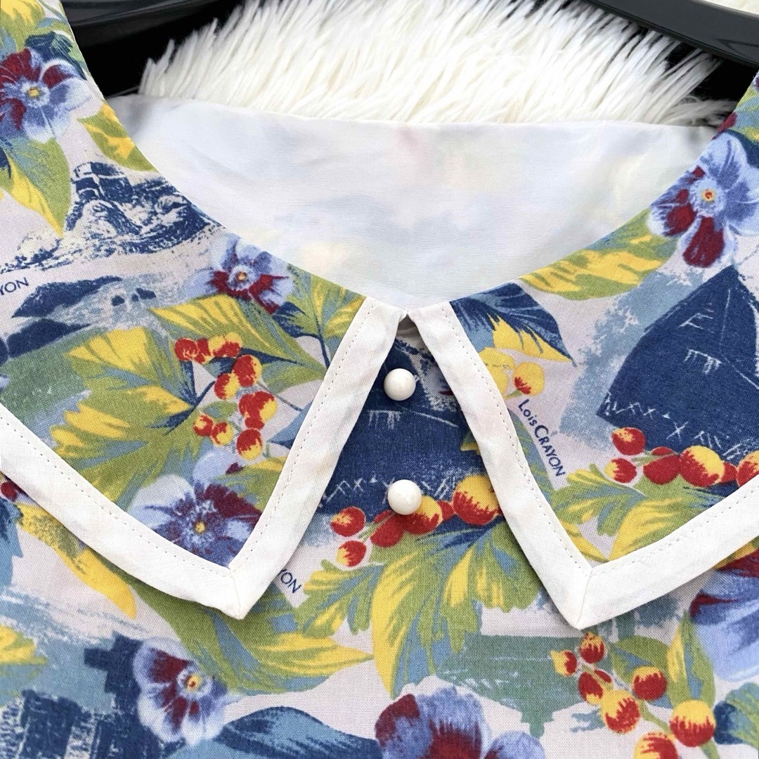 Lois CRAYON(ロイスクレヨン)のロイスクレヨン 花柄 襟付き チュール タック フレア ワンピース ノースリーブ レディースのワンピース(ひざ丈ワンピース)の商品写真