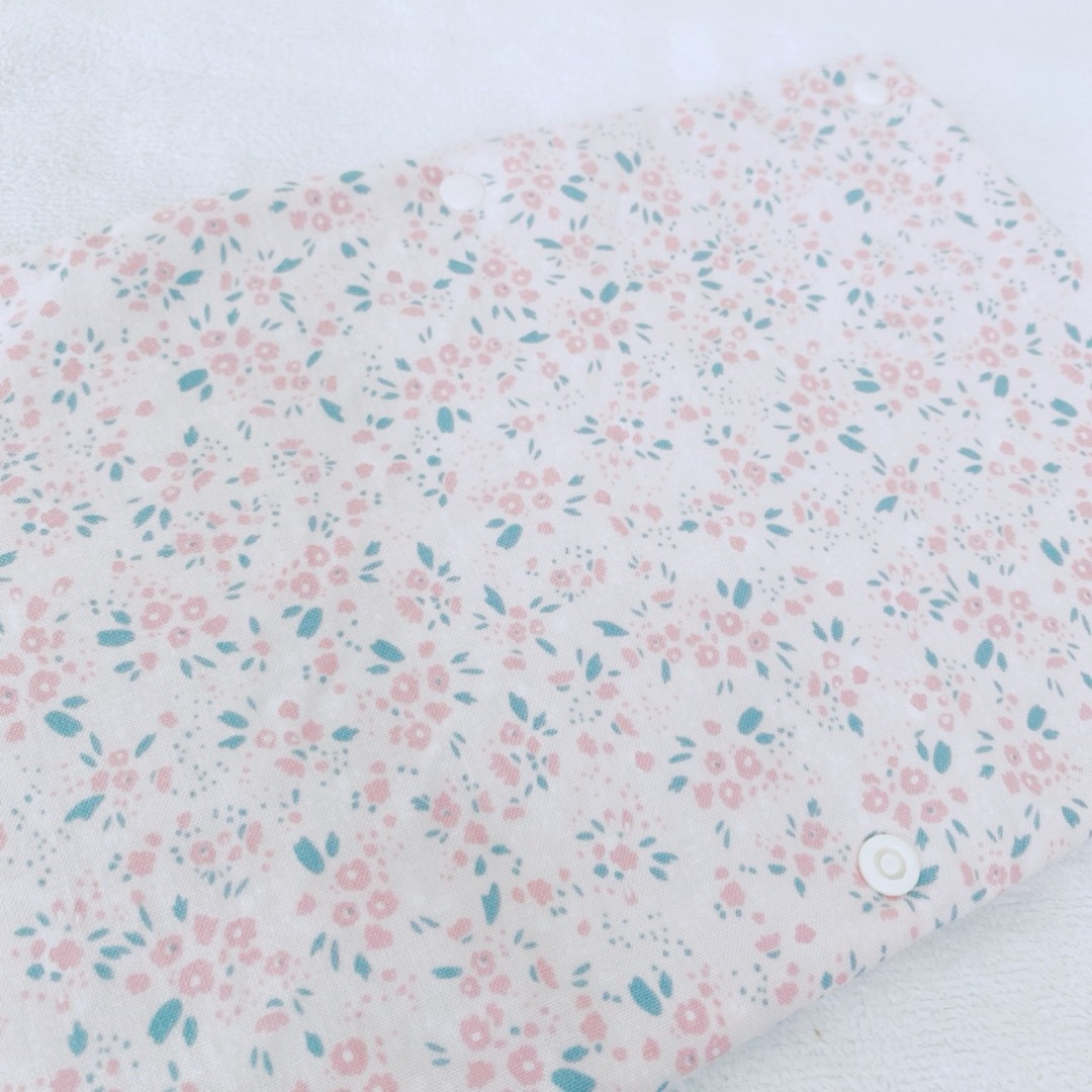 ハンドメイド ♡ ピンクお花柄 ベビーカーフロントカバー ハンドメイドのキッズ/ベビー(外出用品)の商品写真