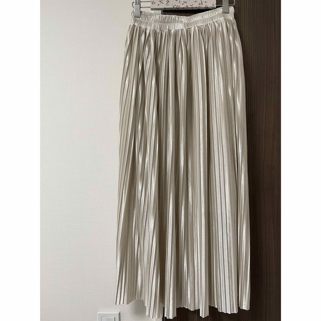 coca(コカ)の美品♡coca♡サテンプリーツスカート♡ レディースのスカート(ロングスカート)の商品写真