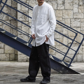 コモリ(COMOLI)の【未使用品】COMOLI(コモリ)23SS バンドカラーシャツ WHITE 2(シャツ)