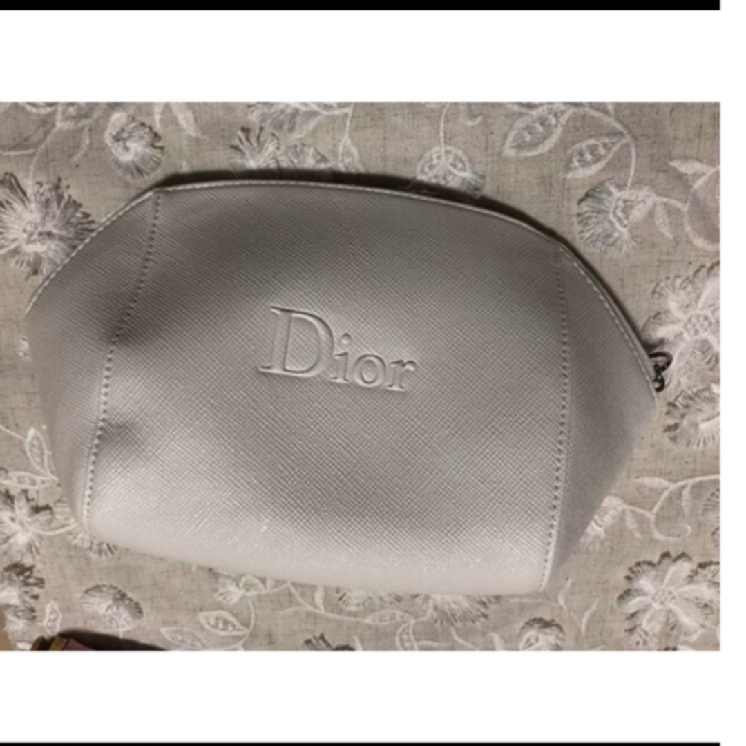 Christian Dior(クリスチャンディオール)のクリスチャンディオールノベルティポーチ　白　美品 レディースのファッション小物(ポーチ)の商品写真