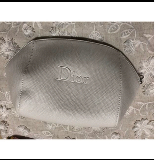 クリスチャンディオール(Christian Dior)のクリスチャンディオールノベルティポーチ　白　美品(ポーチ)