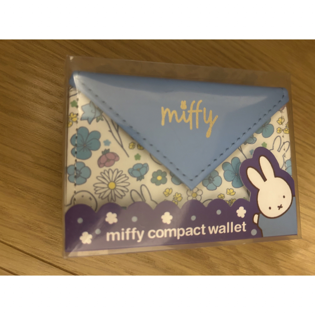miffy(ミッフィー)のミッフィー　コンパクトウォレット　ブルー　青　花柄　ブルーナ レディースのファッション小物(コインケース)の商品写真