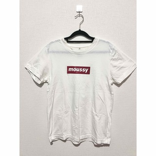 アズールバイマウジー(AZUL by moussy)の【moussy】ロゴ Tシャツ ホワイト レッド(Tシャツ(半袖/袖なし))