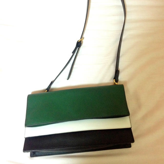 KATE SPADE SATURDAY - ケイトスペードサタデー クラッチバッグ