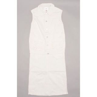 アメリヴィンテージ(Ameri VINTAGE)のVEST SET DENIM DRESS デニムワンピース　AMERI 白(セット/コーデ)