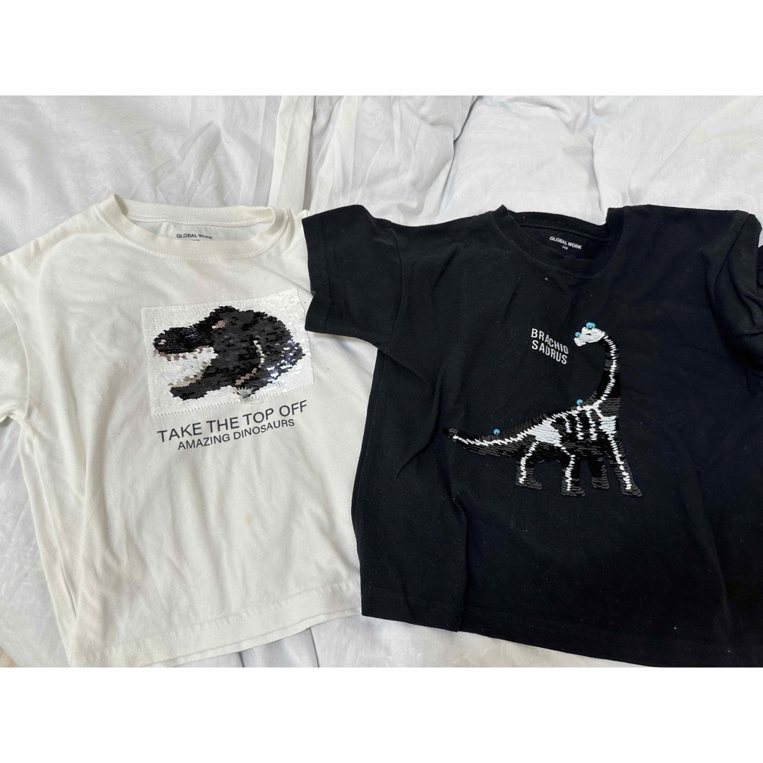 GLOBAL WORK(グローバルワーク)のグローバルワーク　恐竜　半袖Tシャツ　2着 キッズ/ベビー/マタニティのキッズ服男の子用(90cm~)(Tシャツ/カットソー)の商品写真