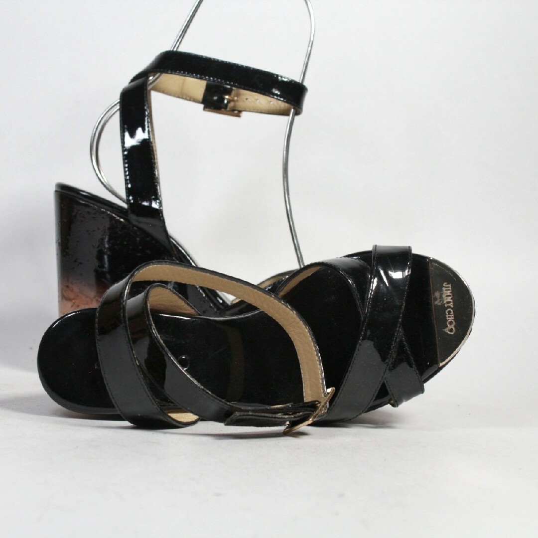JIMMY CHOO(ジミーチュウ)のジミーチュウ エナメルレザー サンダル ウェッジソール ミュール レディースの靴/シューズ(サンダル)の商品写真