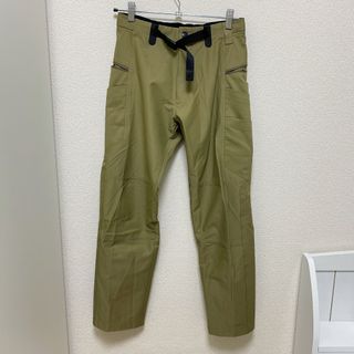 デサント(DESCENTE)のDESCENTE ストレッチ カーゴパンツ 撥水 ポリエステル カーキ(ワークパンツ/カーゴパンツ)