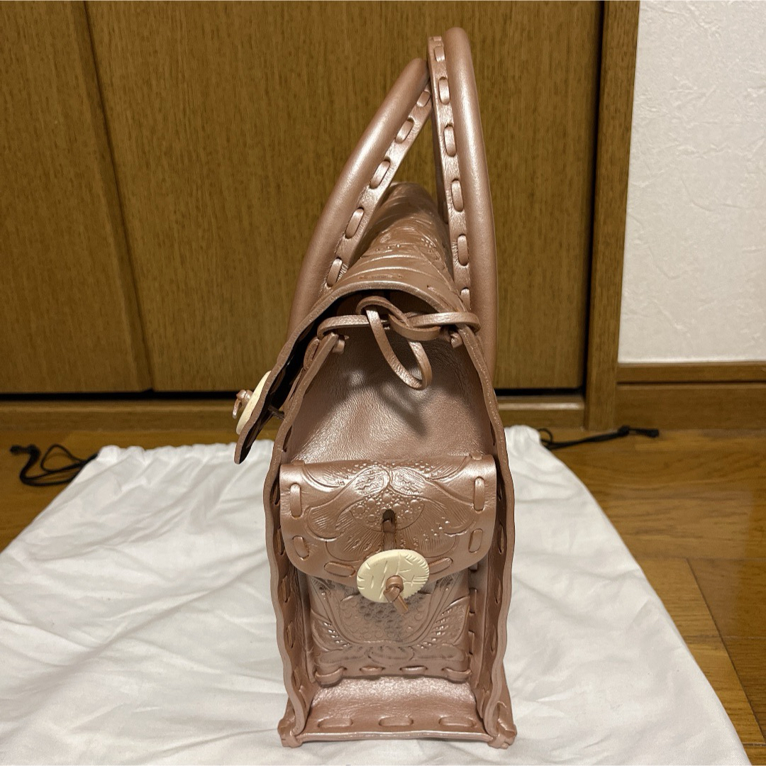 GRACE CONTINENTAL(グレースコンチネンタル)のカービングトライブス　（グレースコンチネンタル）バッグ レディースのバッグ(ハンドバッグ)の商品写真