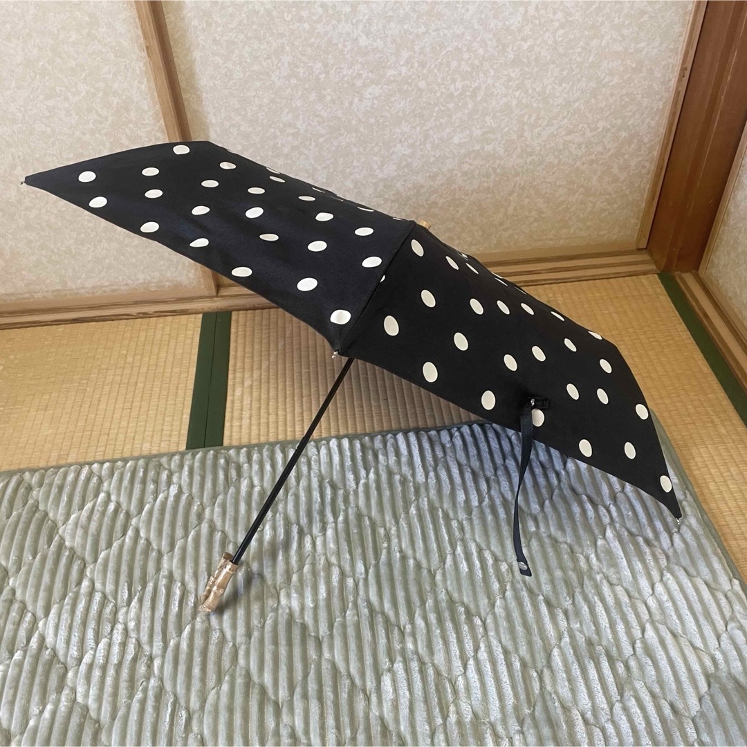 because(ビコーズ)の晴雨兼用傘　because 水玉 レディースのファッション小物(傘)の商品写真