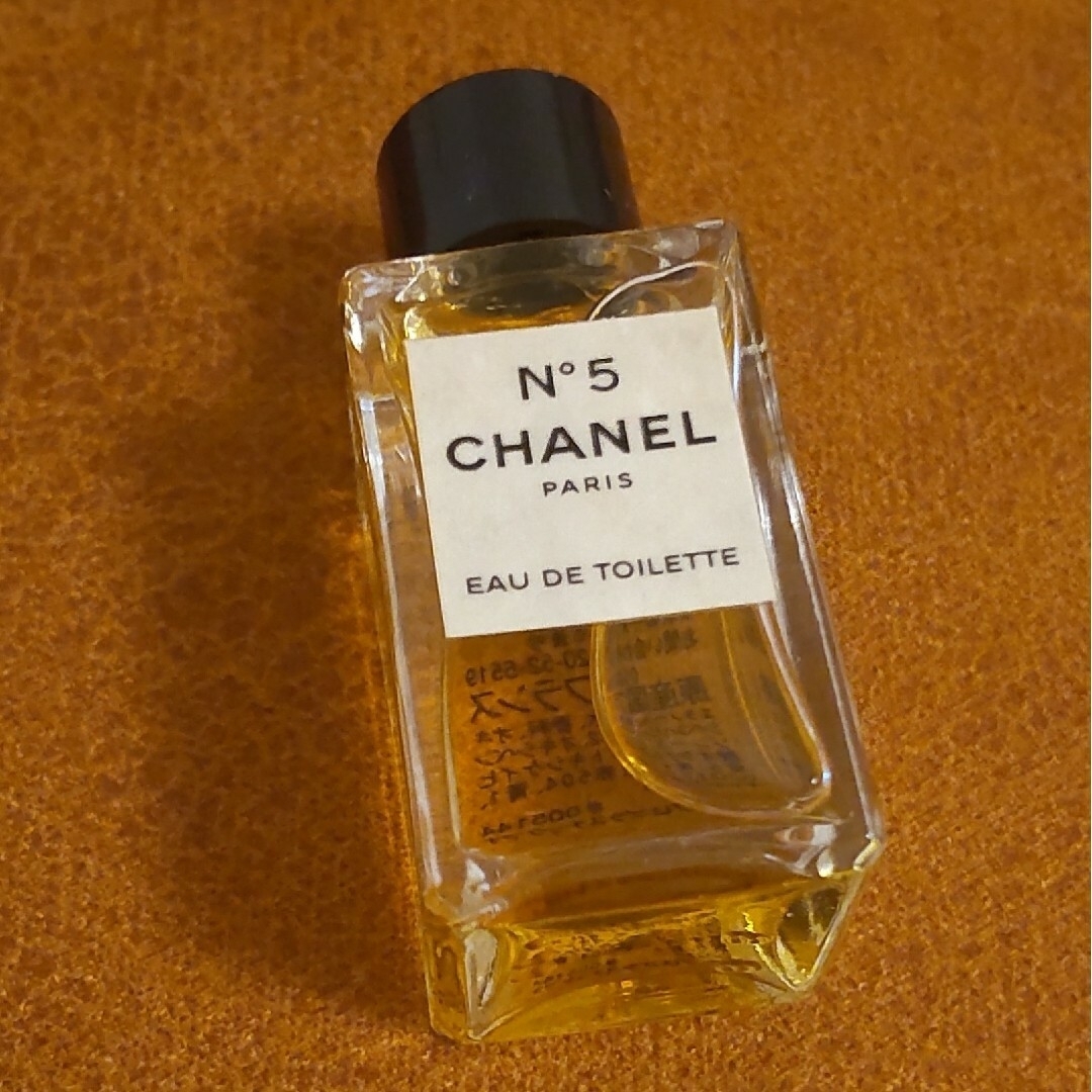 CHANEL(シャネル)のCHANEL（シャネル）No5　サヴォン＆オードトワレセット コスメ/美容のボディケア(ボディソープ/石鹸)の商品写真