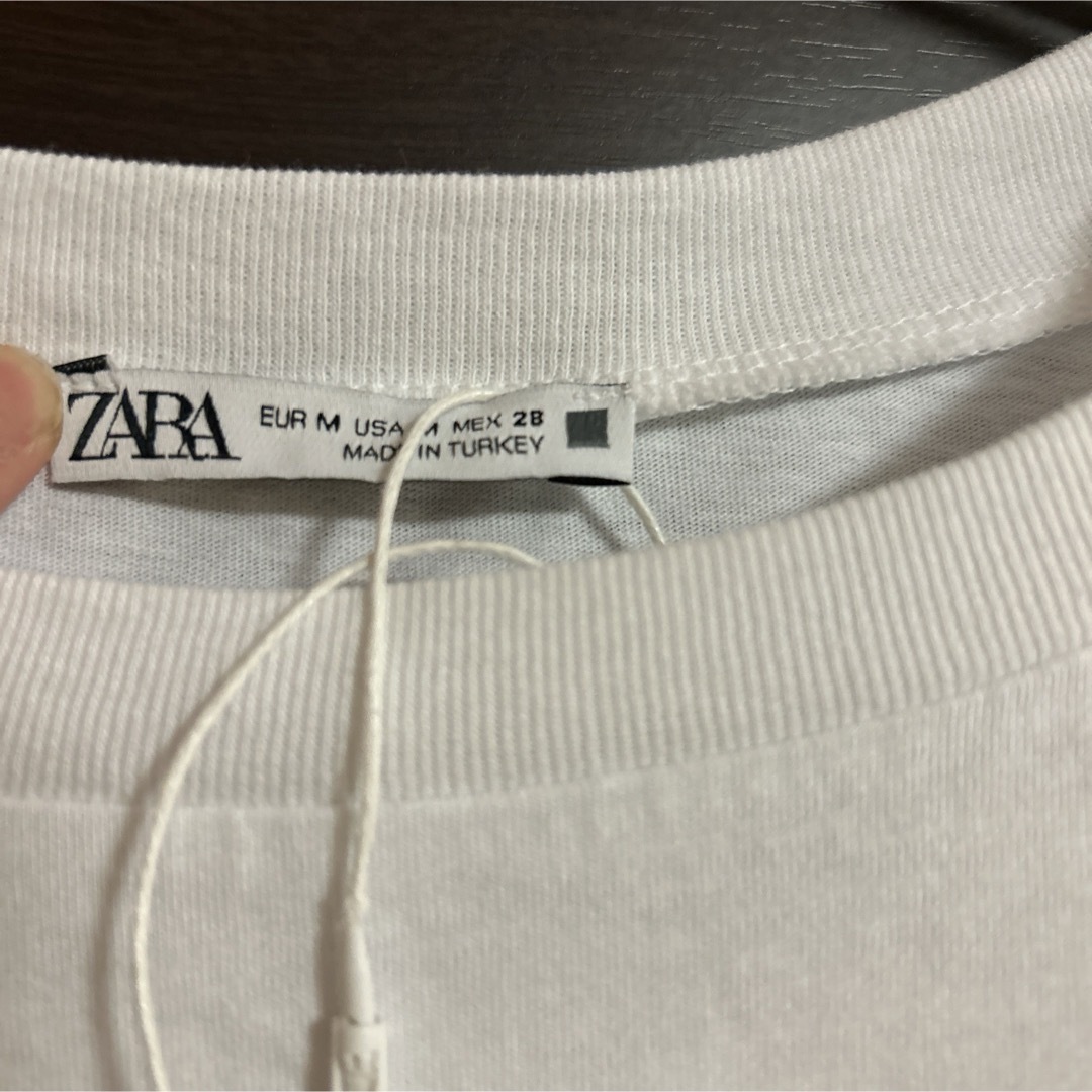 ZARA(ザラ)の再度お値下げ！ZARA 新品タグ付き定価　　Tシャツ　短め レディースのトップス(Tシャツ(半袖/袖なし))の商品写真
