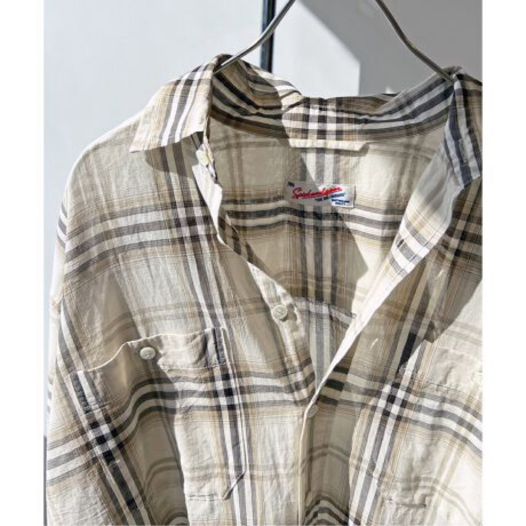 Spick & Span(スピックアンドスパン)のSpick & Span コットンボイルチェックルーズシャツ　ベージュ レディースのトップス(シャツ/ブラウス(長袖/七分))の商品写真