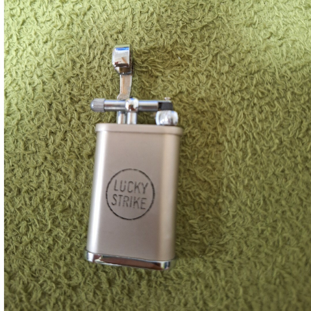 LUCKY STRIKE　オイルライター メンズのファッション小物(タバコグッズ)の商品写真