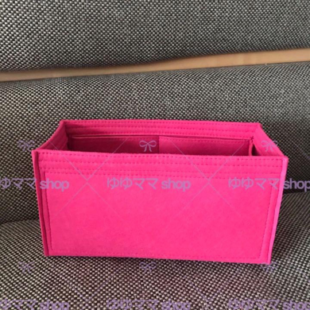 新品バッグインバッグ インナーバッグ 濃いピンク色 30cm用 レディースのバッグ(ハンドバッグ)の商品写真