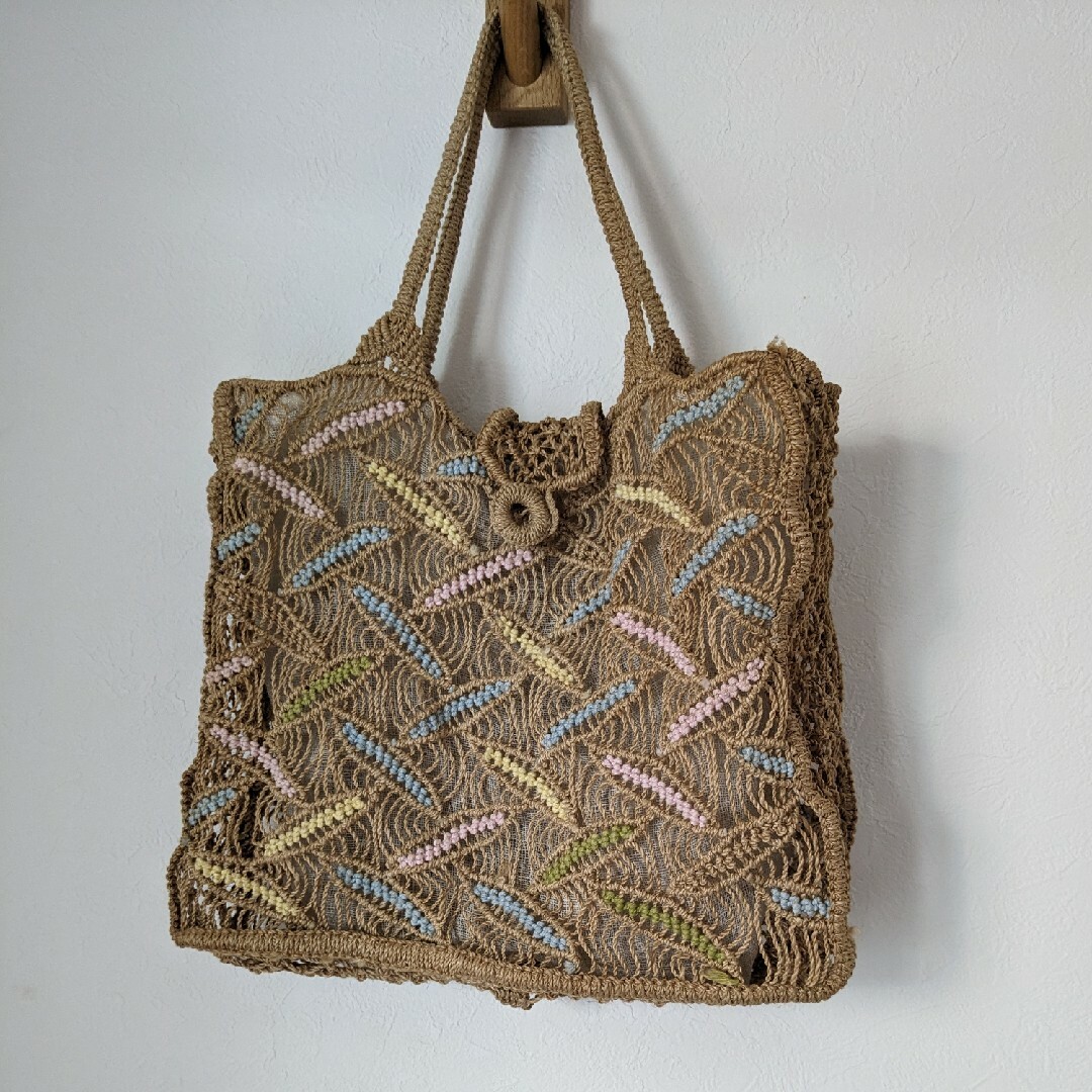 四角形スクエア　カゴバッグ　USED　中古　パステルボタニカル柄　麻のような素材 レディースのバッグ(かごバッグ/ストローバッグ)の商品写真