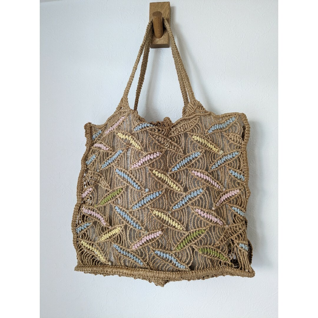 四角形スクエア　カゴバッグ　USED　中古　パステルボタニカル柄　麻のような素材 レディースのバッグ(かごバッグ/ストローバッグ)の商品写真