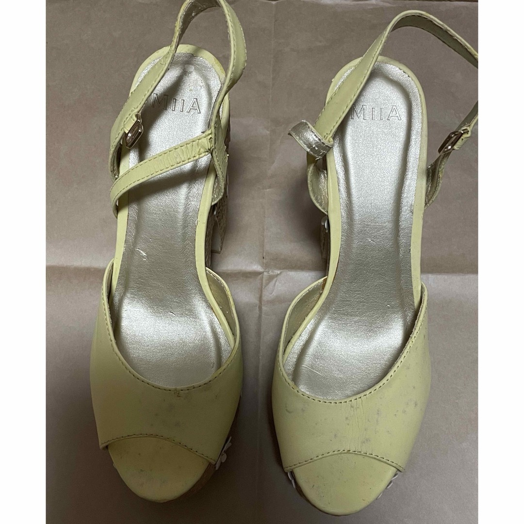 MIIA(ミーア)のMIIA 3Dフラワーサンダル レディースの靴/シューズ(サンダル)の商品写真