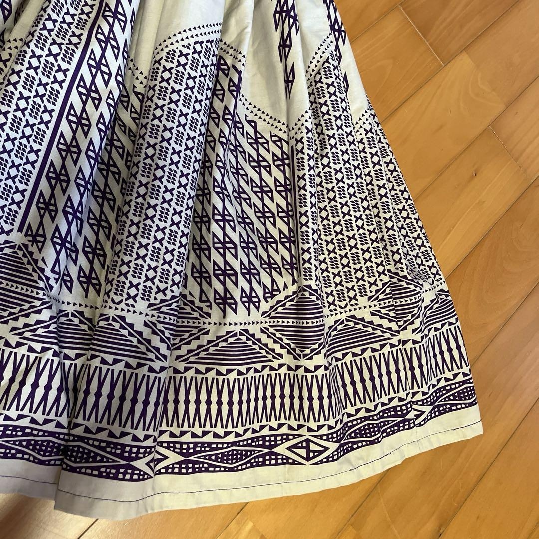 パウスカート　ベージュ×パープル レディースのスカート(ロングスカート)の商品写真