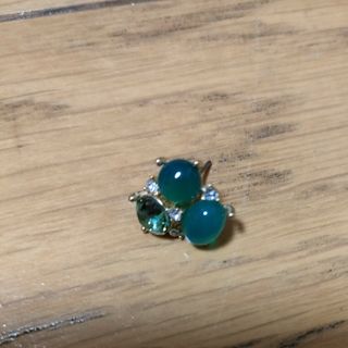 みどりのピアス(ピアス)