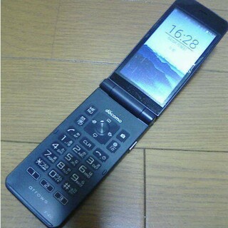 docomo ドコモ arrows ケータイ ベーシック F-41C ネイビー(携帯電話本体)