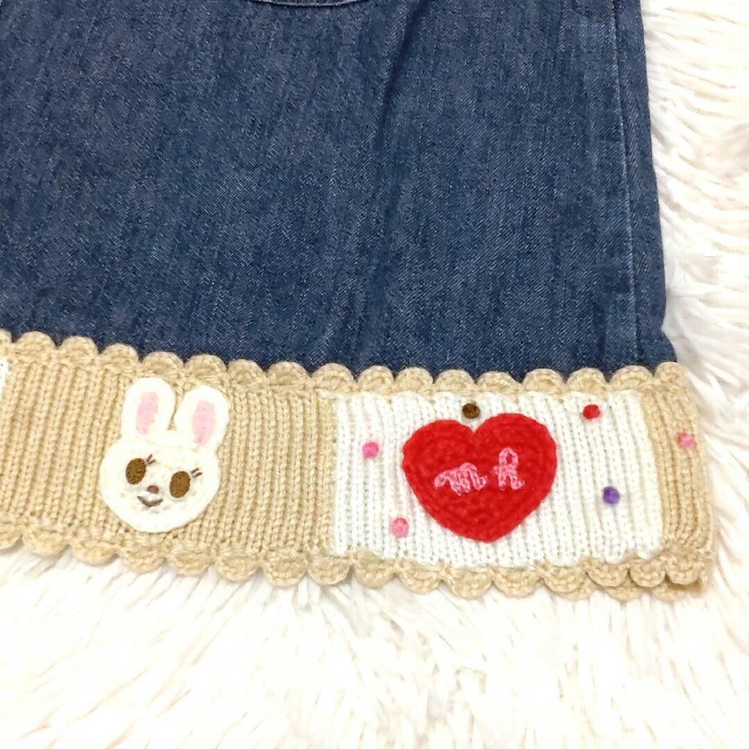 mikihouse(ミキハウス)のミキハウス　ハートがいっぱい　うさ子ちゃんデニムジャンパースカート　100サイズ キッズ/ベビー/マタニティのキッズ服女の子用(90cm~)(ワンピース)の商品写真