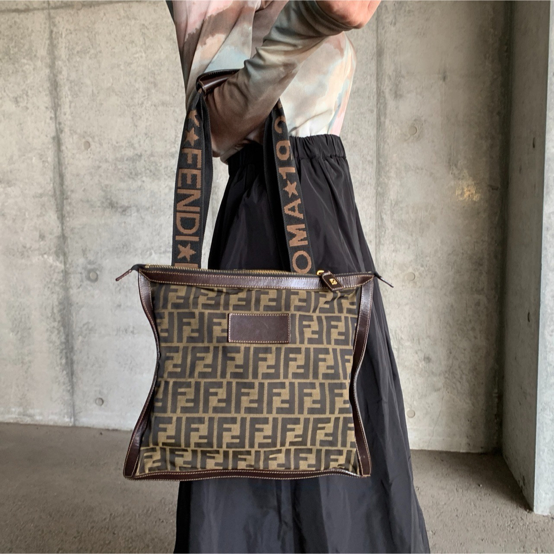 ✨美品✨フェンディ ボストンバッグ ズッカ FFロゴ PVC×レザー バック付き ✨美品✨フェンディ ボストンバッグ ズッカ FFロゴ PVC×レザー バック付き