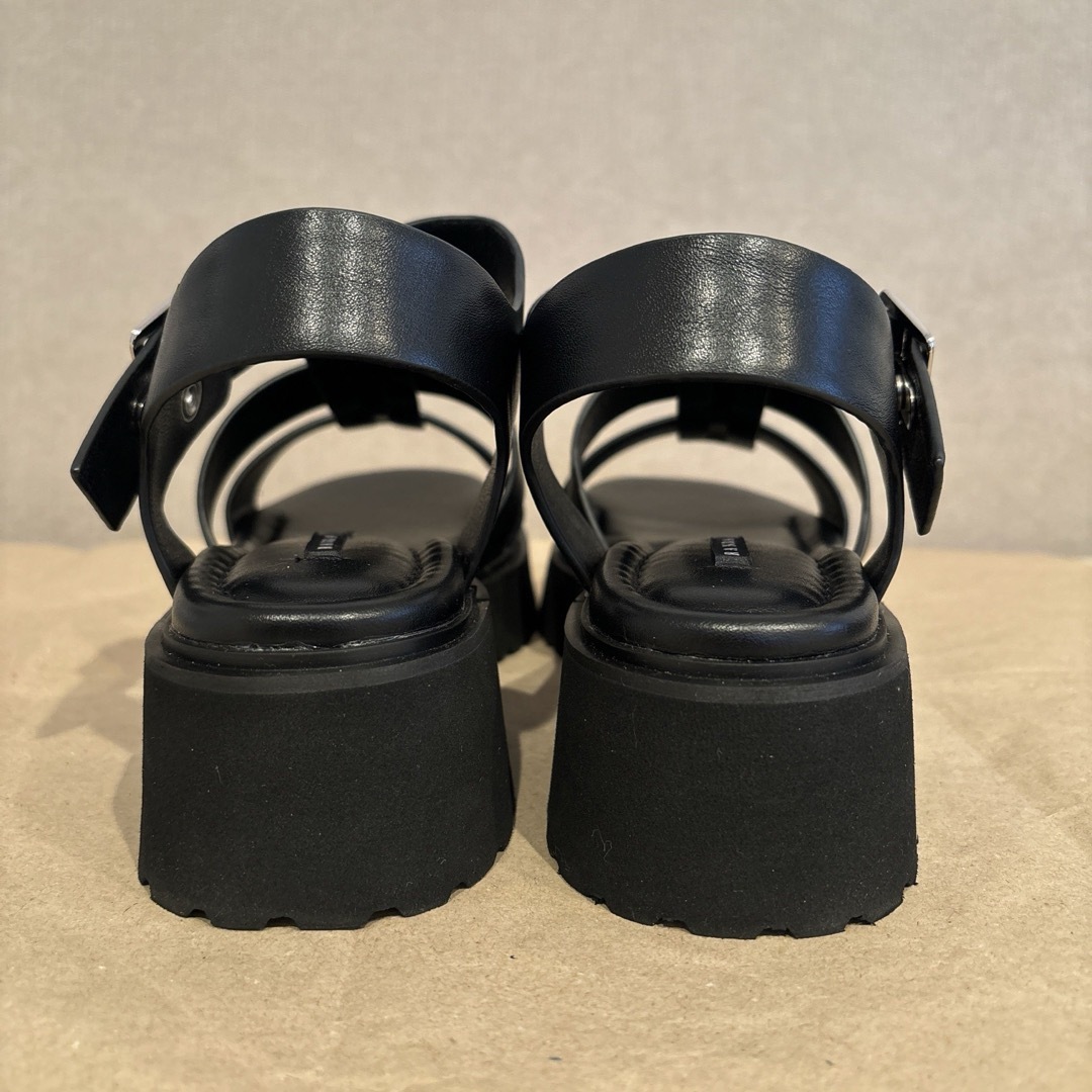 RANDA(ランダ)のRANDA 厚底 グルカ サンダル 黒 S 美品 レディースの靴/シューズ(サンダル)の商品写真