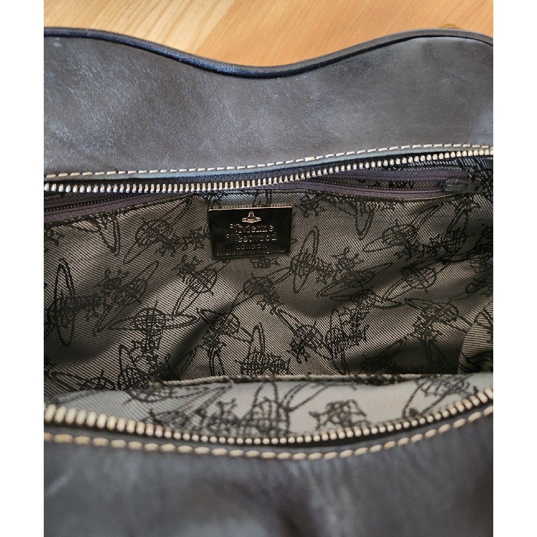 Vivienne Westwood(ヴィヴィアンウエストウッド)のヴィヴィアンウエストウッド　ハンドバッグ　レザー レディースのバッグ(トートバッグ)の商品写真