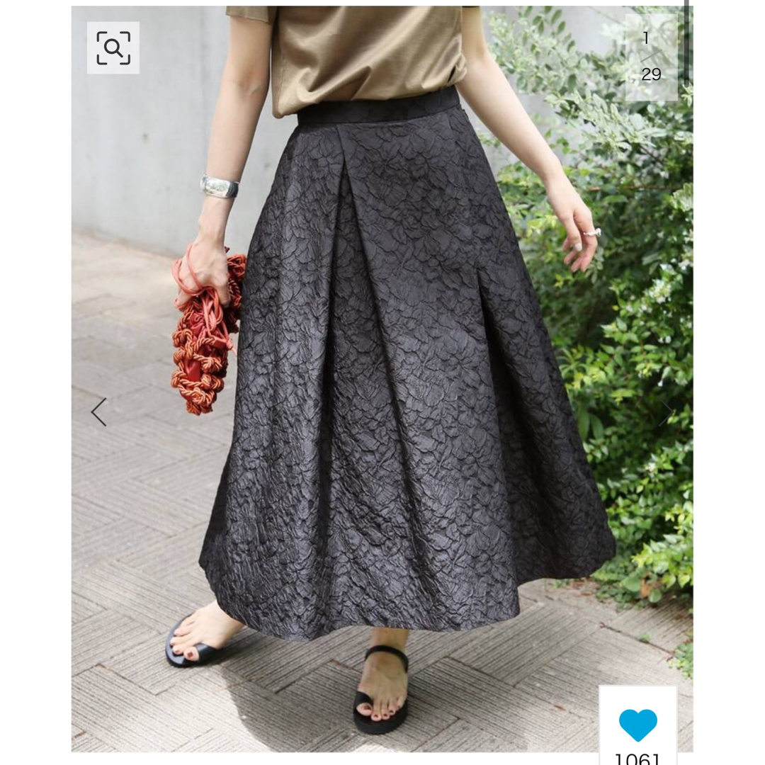 VERMEIL par iena(ヴェルメイユパーイエナ)の【最終価格】フラワージャガードタックスカート レディースのスカート(ロングスカート)の商品写真