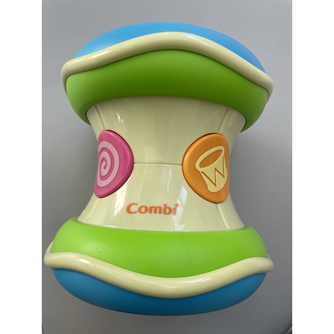 combi(コンビ)のcombi 光るにぎやかドラム コンビ 知育 おもちゃ キッズ/ベビー/マタニティのおもちゃ(知育玩具)の商品写真
