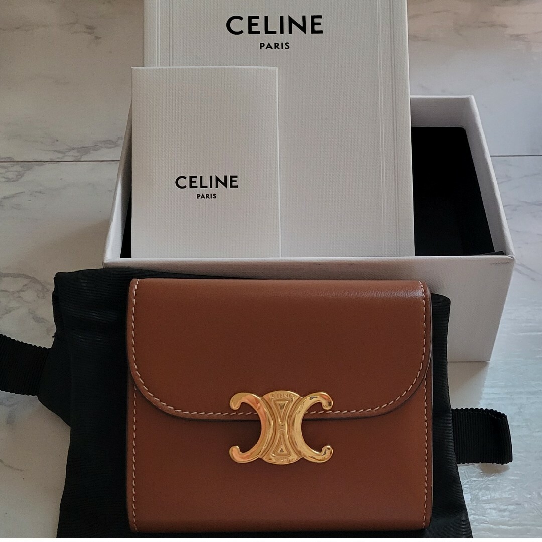 極美品 セリーヌ CELINE トリオンフ スモールウォレット 極美品 セリーヌ CELINE トリオンフ スモールウォレット
