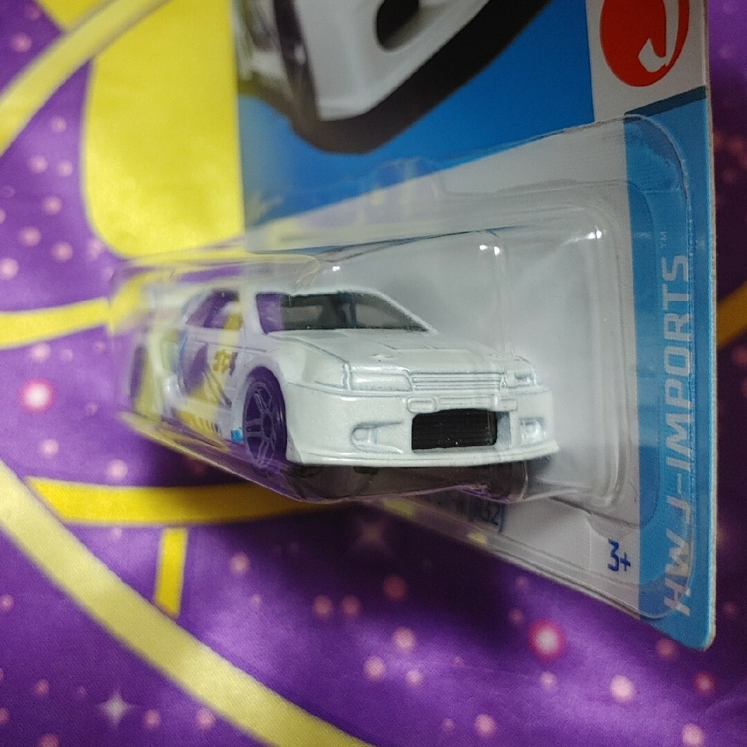 ホットウィール 日産 スカイライン GT-R [R32] ゴジラ エンタメ/ホビーのおもちゃ/ぬいぐるみ(ミニカー)の商品写真
