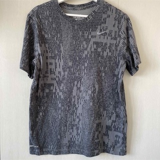 ナイキ(NIKE)のナイキ　ドライフィットTシャツ（L）(Tシャツ(半袖/袖なし))