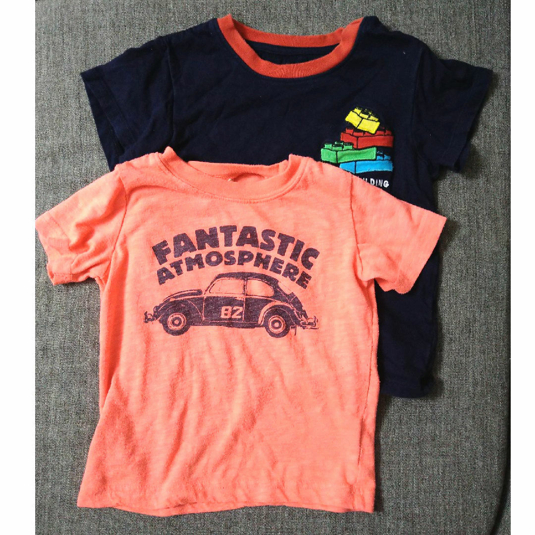 UNIQLO(ユニクロ)のユニクロ　レゴ　Tシャツ　2枚セット　車　半袖　90 95 オレンジ ネイビー キッズ/ベビー/マタニティのキッズ服男の子用(90cm~)(Tシャツ/カットソー)の商品写真