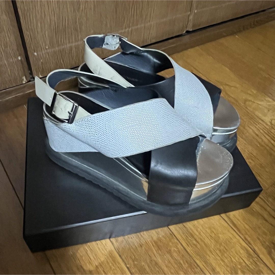 UNITED NUDE(ユナイテッドヌード)のUNITED NUDE(ユナイテッドヌード):厚底サンダル 36(23cm) レディースの靴/シューズ(サンダル)の商品写真